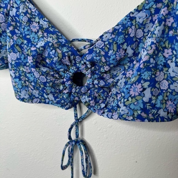 Wild Fable Blue Floral Puff Sleeve Crop Top - Picture 4 of 5